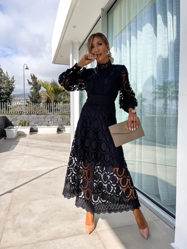 Josephine | Elegance in lace